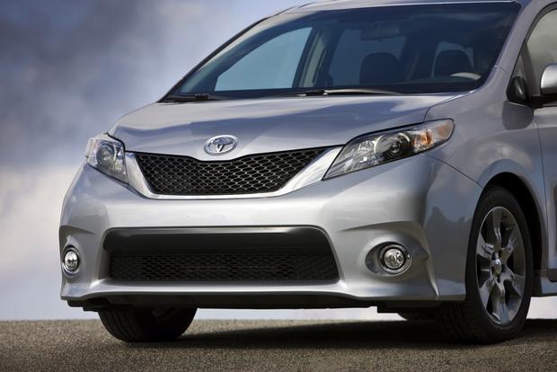 2014 toyota sienna le review