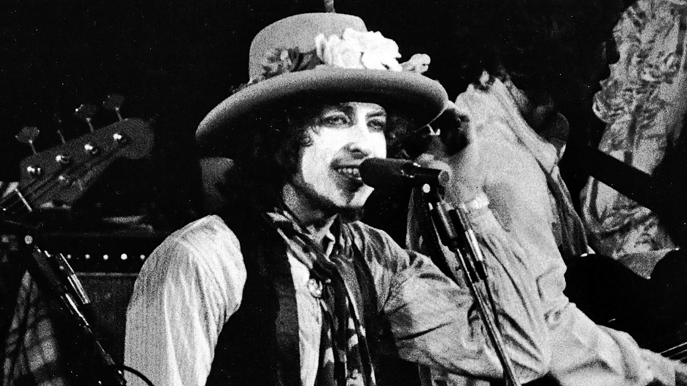 bob dylan rolling thunder review